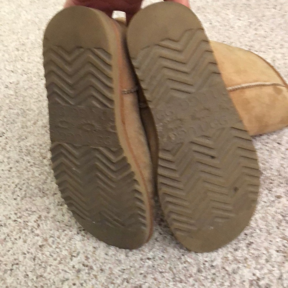 UGG classic tall boots - Picture 3 of 6